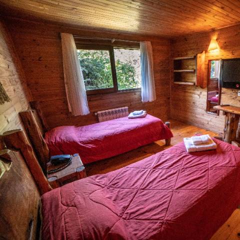 Habitación doble con baño privado en Hostería Pichi Rincón Villa La Angostura