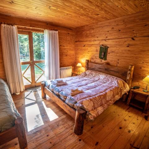 Habitación doble mat con baño privado en Hostería Pichi Rincón Villa La Angostura
